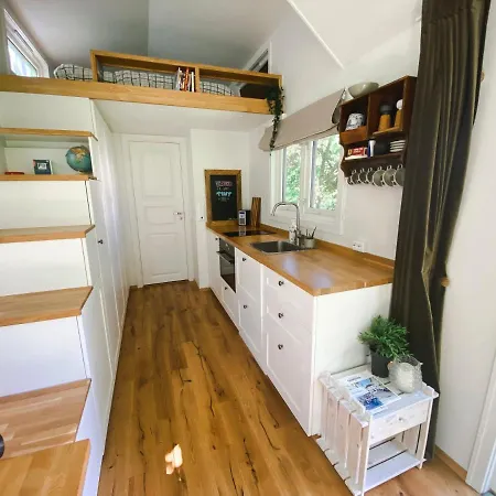Tiny House - Idyllic بيت للعطل غريمستاد
