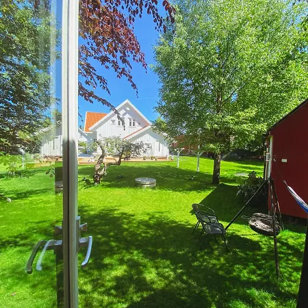 Tiny House - Idyllic Гримстад